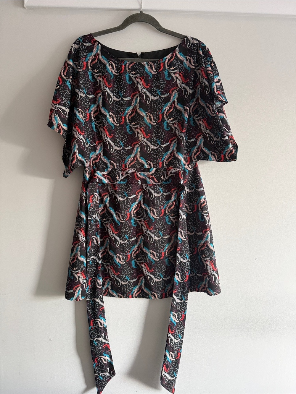 Vertigo Paris Black Multicolor Printed Belted Mini Dress